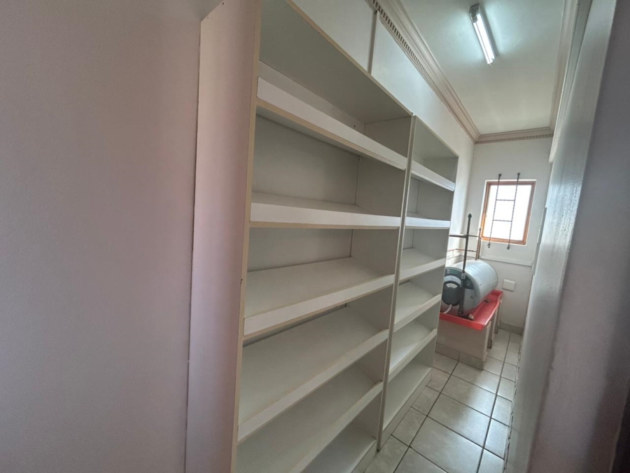5 Bedroom Property for Sale in Birdwood Estate North West